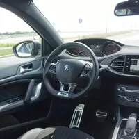 Peugeot 308 SW GT 2.0 BlueHDI: Komfortní kombík s tlačítkem navíc