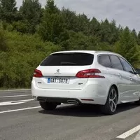 Peugeot 308 SW GT 2.0 BlueHDI: Komfortní kombík s tlačítkem navíc