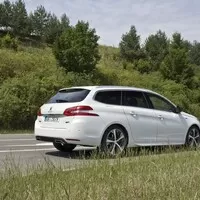 Peugeot 308 SW GT 2.0 BlueHDI: Komfortní kombík s tlačítkem navíc