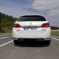 Peugeot 308 SW GT 2.0 BlueHDI: Komfortní kombík s tlačítkem navíc