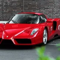 Enzo Ferrari: Poslední hypersport pro petrolheady?