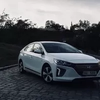 Hyundai Ionig PHEV: Nadšený hybrid