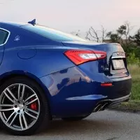 Maserati Ghibli S Q4 Gran Lusso: Divoká romance po italsku