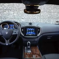 Maserati Ghibli S Q4 Gran Lusso: Divoká romance po italsku