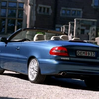 Za volantem: Volvo C70 Convertible 2.0 LPT - Když krabice začala být sexy