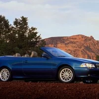 Za volantem: Volvo C70 Convertible 2.0 LPT - Když krabice začala být sexy