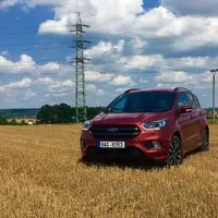 Ford Kuga 1.5 Ecoboost ST-Line: Rodinný rychlík