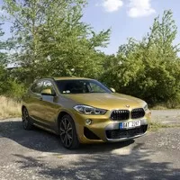 BMW X2 25d xDrive: Škatulka, která se vysmívá škatulkování