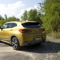 BMW X2 25d xDrive: Škatulka, která se vysmívá škatulkování