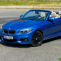 BMW 230i convertible - letní vycházková obuv