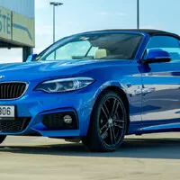 BMW 230i convertible - letní vycházková obuv