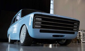 Novinky: Kalašnikov se chce vyrovnat Tesle s retro elektrokombíkem