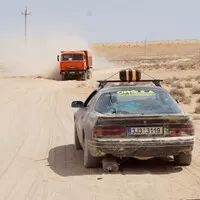 Mongol Rally 2018 část 5. : O bílém městě, ohnutých kolech a spoustě písku