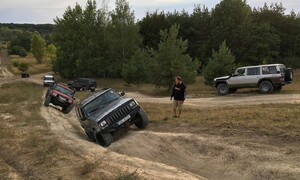 Editorial: 4WD-L, za dva a pomalu vpřed, aneb Jak jsem se naučil mít rád offroad