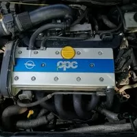 Hrdinové za babku: Opel Astra OPC 1