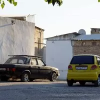 Mongol Rally 2018 část 6. : O driftující Sieře, noci v pivovaru a rezavých lodích