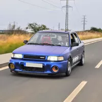 Mazda 323 V6 K8: Mámin sedan