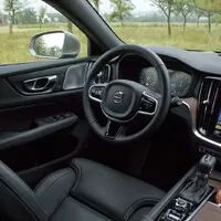Volvo V60 T6: Návrat všeho, co dělá Volvo Volvem