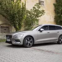 Volvo V60 T6: Návrat všeho, co dělá Volvo Volvem