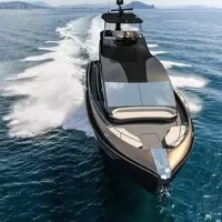 Lexus představil novou vlajkovou loď. Doslova.