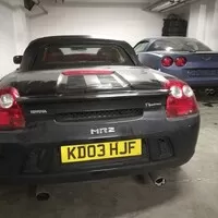 Jak si koupit závodní auto a dostat za to peníze