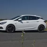 Opel Astra 1.6 Turbo: Jedno auto pro všechny