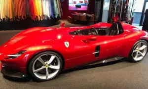 Novinky: Nové Ferrari Monza nafoceno ještě před oficiální premiérou 