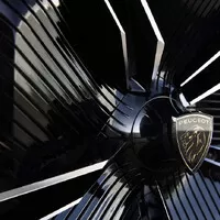 Peugeot e-LEGEND: Nový koncept má ukázat, že budoucnost elektromobility nemusí být nuda