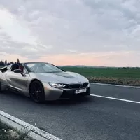 BMW i8 Roadster: Úplně jiný supersport