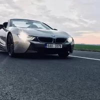 BMW i8 Roadster: Úplně jiný supersport