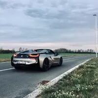 BMW i8 Roadster: Úplně jiný supersport