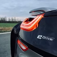 BMW i8 Roadster: Úplně jiný supersport