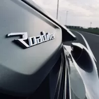 BMW i8 Roadster: Úplně jiný supersport