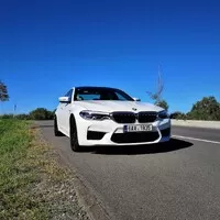 BMW M5: Strach, rychlost a láska