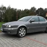 Jaguar X-Type 3.0 V6 - Za volantem opovrhovaného levobočka