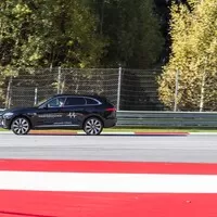 Jaguar Trackday 2018: Krocení divokých šelem