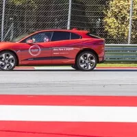 Jaguar Trackday 2018: Krocení divokých šelem