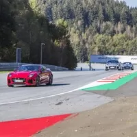 Jaguar Trackday 2018: Krocení divokých šelem
