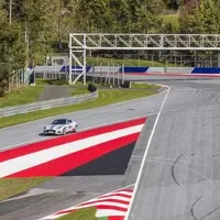 Jaguar Trackday 2018: Krocení divokých šelem