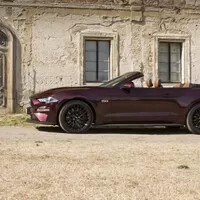 Ford Mustang GT Convertible: Kopni do tý bedny, ať panstvo nečeká!