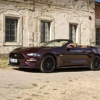 Ford Mustang GT Convertible: Kopni do tý bedny, ať panstvo nečeká!