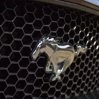 Ford Mustang GT Convertible: Kopni do tý bedny, ať panstvo nečeká!