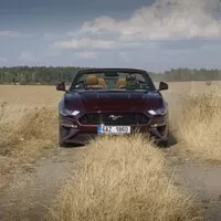 Ford Mustang GT Convertible: Kopni do tý bedny, ať panstvo nečeká!
