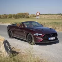 Ford Mustang GT Convertible: Kopni do tý bedny, ať panstvo nečeká!