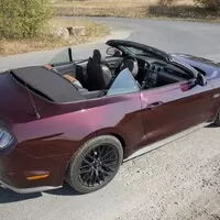 Ford Mustang GT Convertible: Kopni do tý bedny, ať panstvo nečeká!
