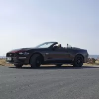 Ford Mustang GT Convertible: Kopni do tý bedny, ať panstvo nečeká!