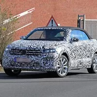 Volkswagen chystá kabrioverzi crossoveru T-Roc 