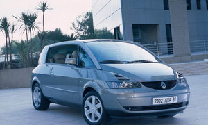 TopX: Pět aut, která všichni chtějí, ale nikdo nekupuje.