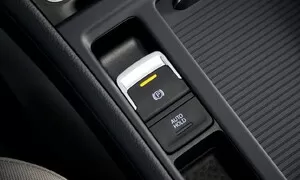 Jak vlastně funguje elektrická ruční brzda?