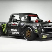 V desáté "Gymkhaně" bude driftovat devítisetkoňový pick-up
